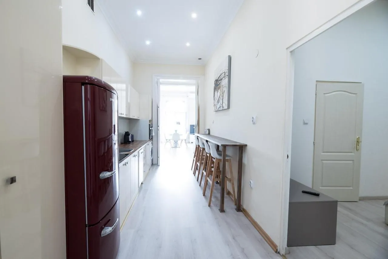Apartment Budapesteasyflat Basilica Lux